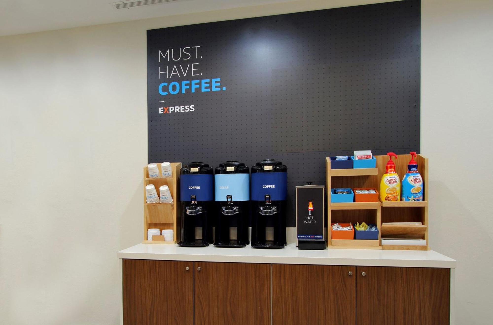 Holiday Inn Express & Suites Kansas City Airport By Ihg Εξωτερικό φωτογραφία
