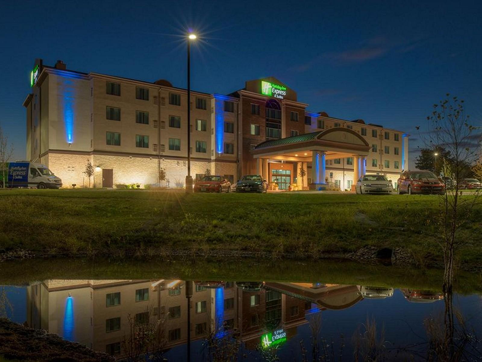 Holiday Inn Express & Suites Kansas City Airport By Ihg Εξωτερικό φωτογραφία
