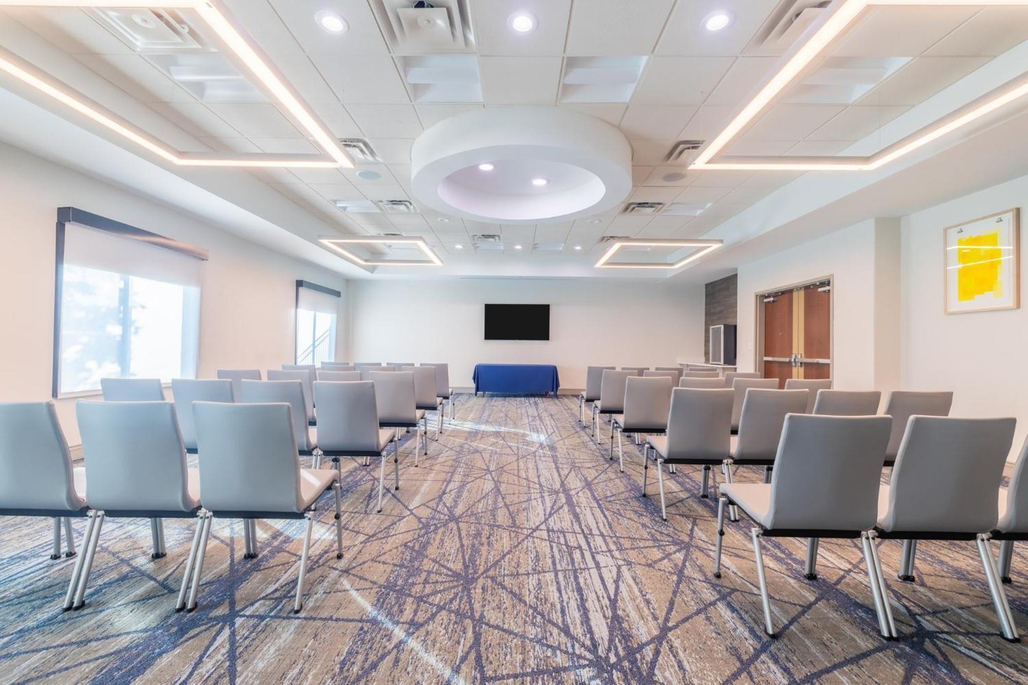 Holiday Inn Express & Suites Kansas City Airport By Ihg Εξωτερικό φωτογραφία