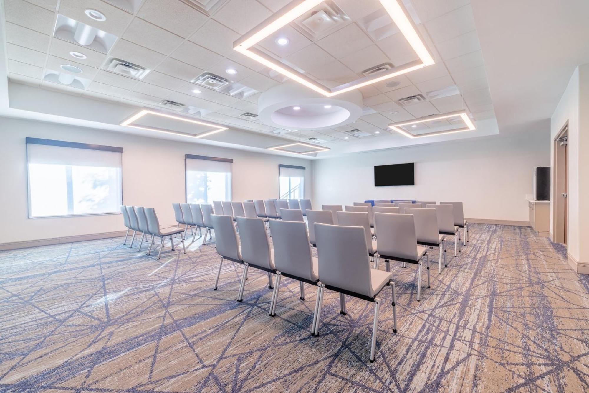 Holiday Inn Express & Suites Kansas City Airport By Ihg Εξωτερικό φωτογραφία