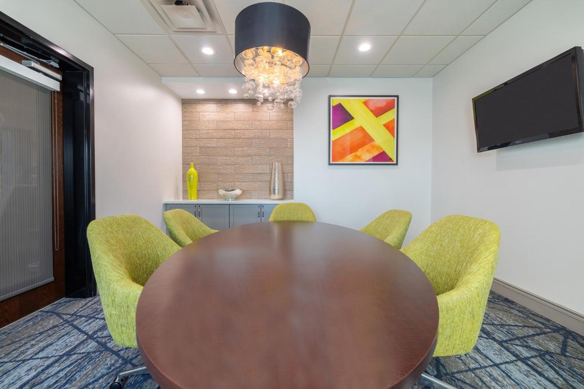 Holiday Inn Express & Suites Kansas City Airport By Ihg Εξωτερικό φωτογραφία