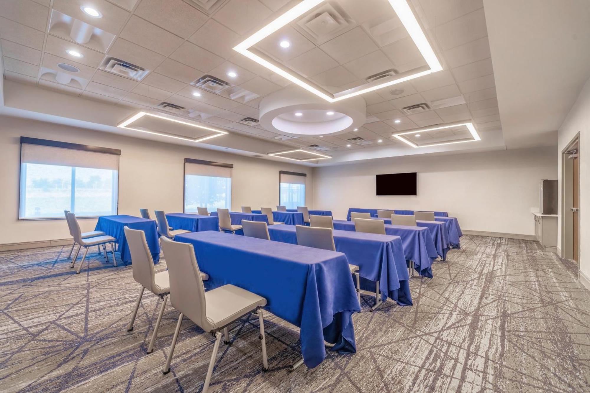 Holiday Inn Express & Suites Kansas City Airport By Ihg Εξωτερικό φωτογραφία