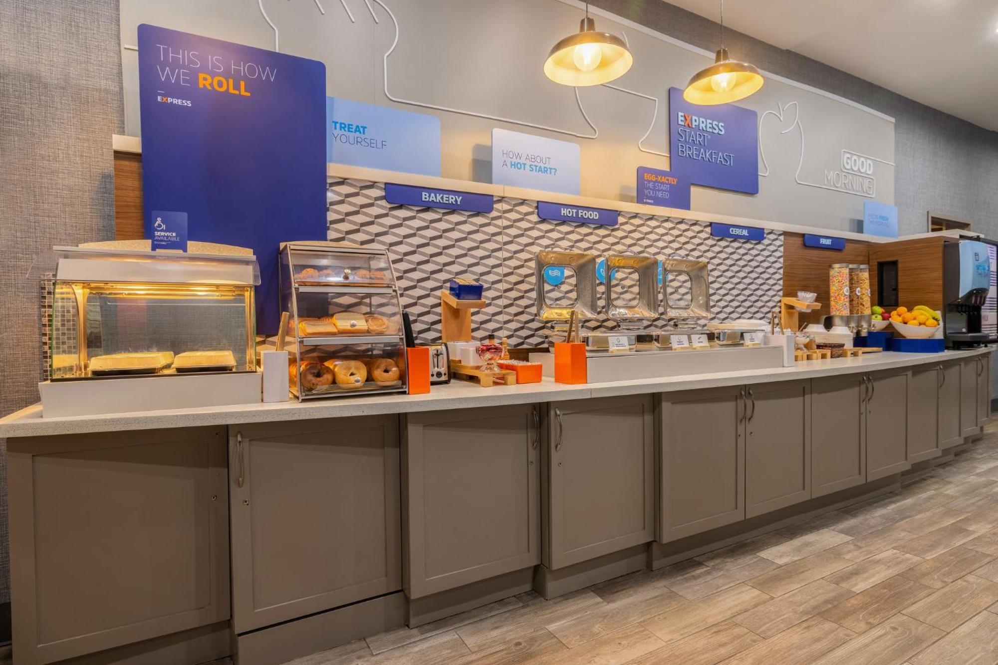 Holiday Inn Express & Suites Kansas City Airport By Ihg Εξωτερικό φωτογραφία