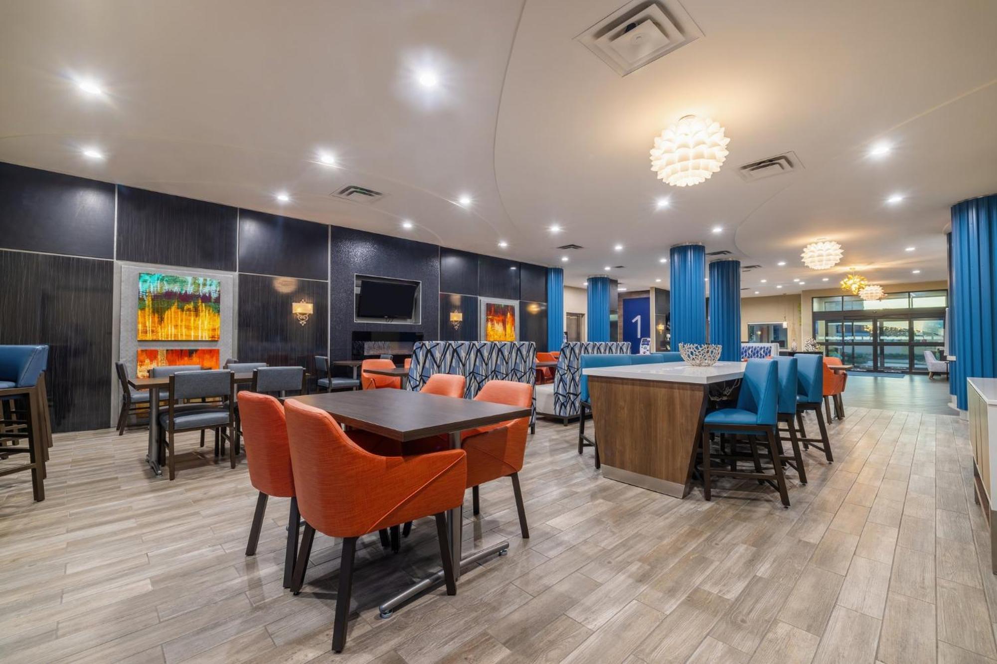Holiday Inn Express & Suites Kansas City Airport By Ihg Εξωτερικό φωτογραφία