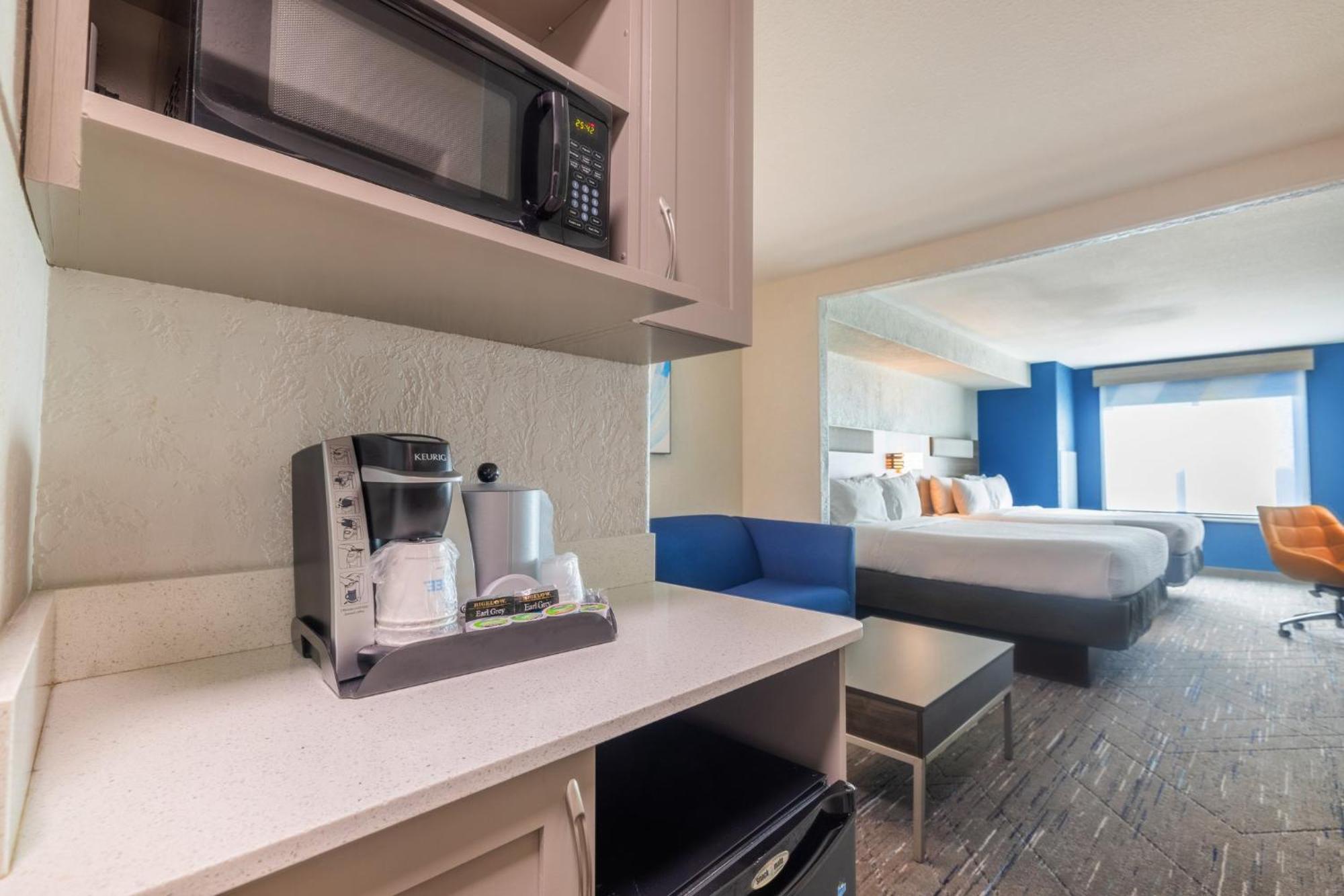 Holiday Inn Express & Suites Kansas City Airport By Ihg Εξωτερικό φωτογραφία