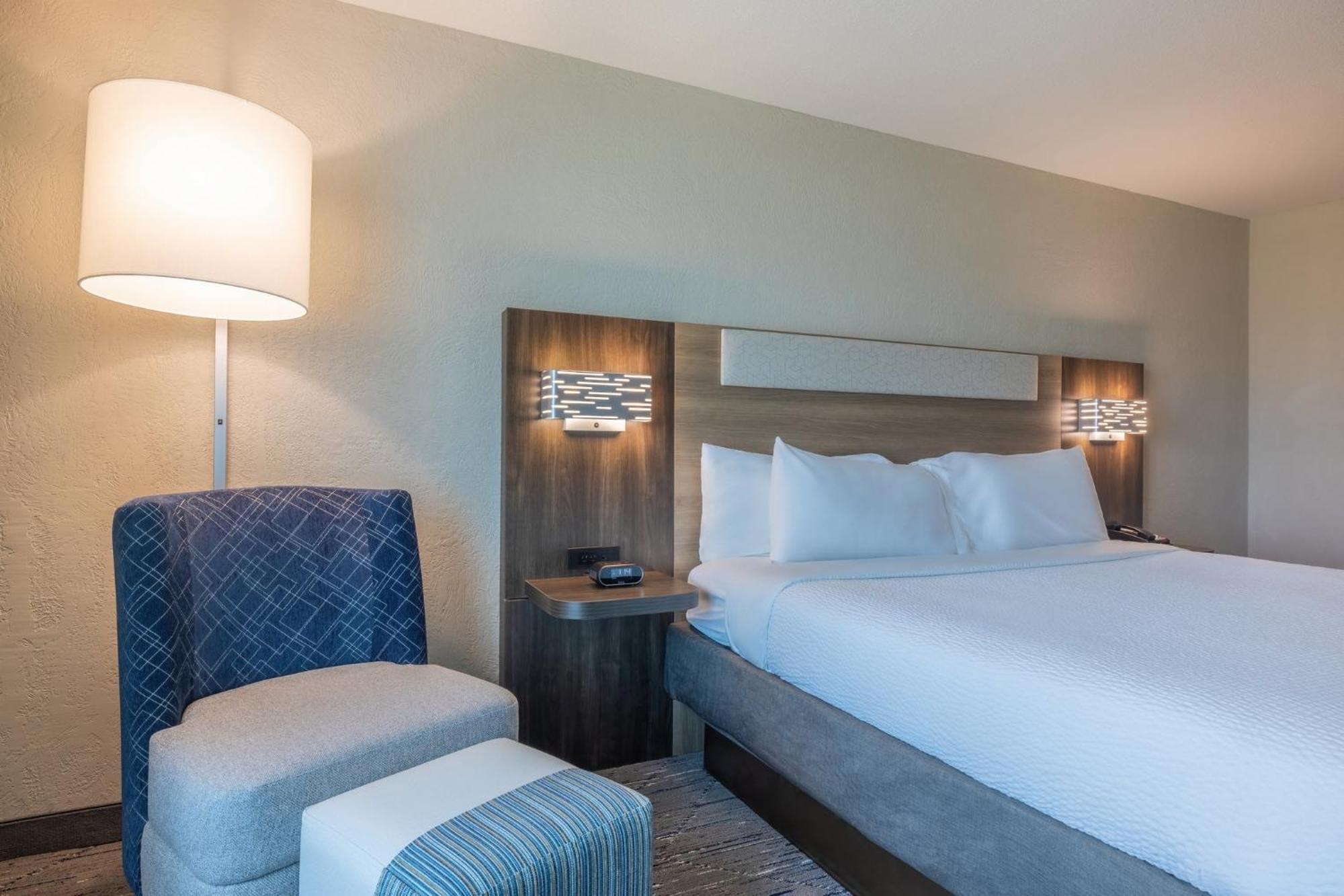 Holiday Inn Express & Suites Kansas City Airport By Ihg Εξωτερικό φωτογραφία